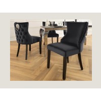 Lot de 2 chaises REGINA noires en velours – Dos capitonné, tête de lion argentée et pieds en bois d’hévéa