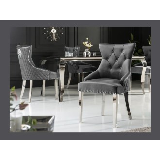 Chaise REGINA grise et argentée mise en situation