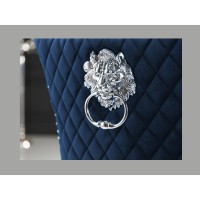 Zoom sur le dossier de la chaise REGINA bleue et argentée