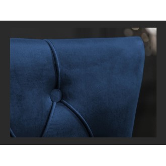 Zoom sur le dossier matelassé de la chaise REGINA bleue et argentée