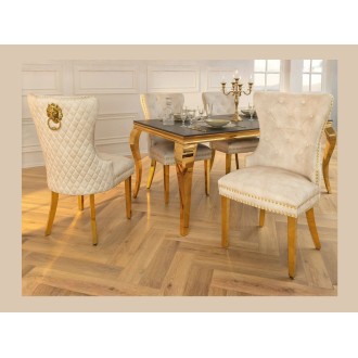 Chaise REGINA beige et dorée vue avec d'autres chaises de la collection