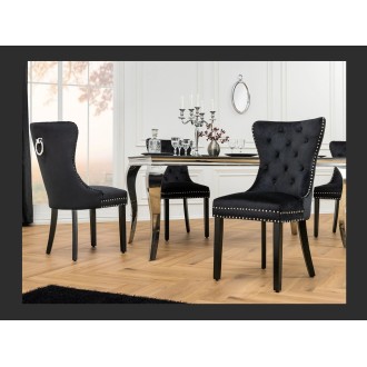 Chaise REGINA noire en velours mise en situation