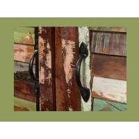 Zoom sur les poignets du buffet PATCHWOOD full bois