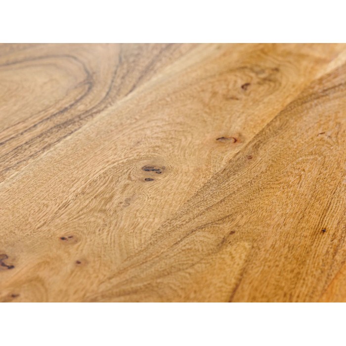 Zoom sur la texture du buffet ARKAYA en bois massif d'acacia et métal noir