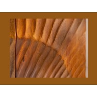 Zoom sur les détails sculptés du buffet SILVA en bois massif de manguier 177cm