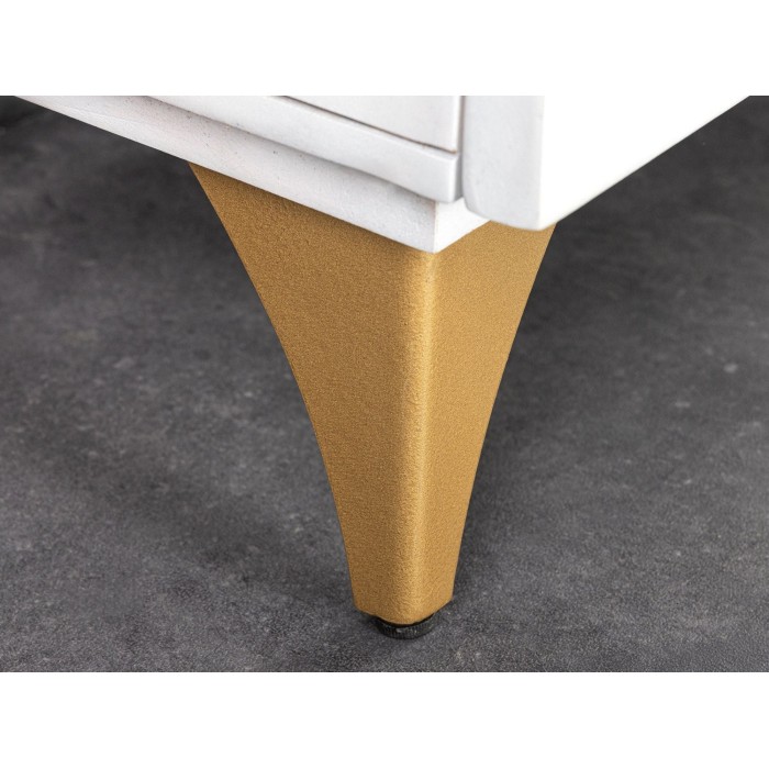 Zoom sur l'un des pieds du buffet SOLARIS 177cm blanc et doré