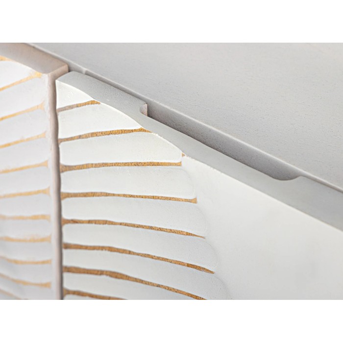 Zoom sur l'une des poignées intégrées du buffet SOLARIS 177cm blanc et doré