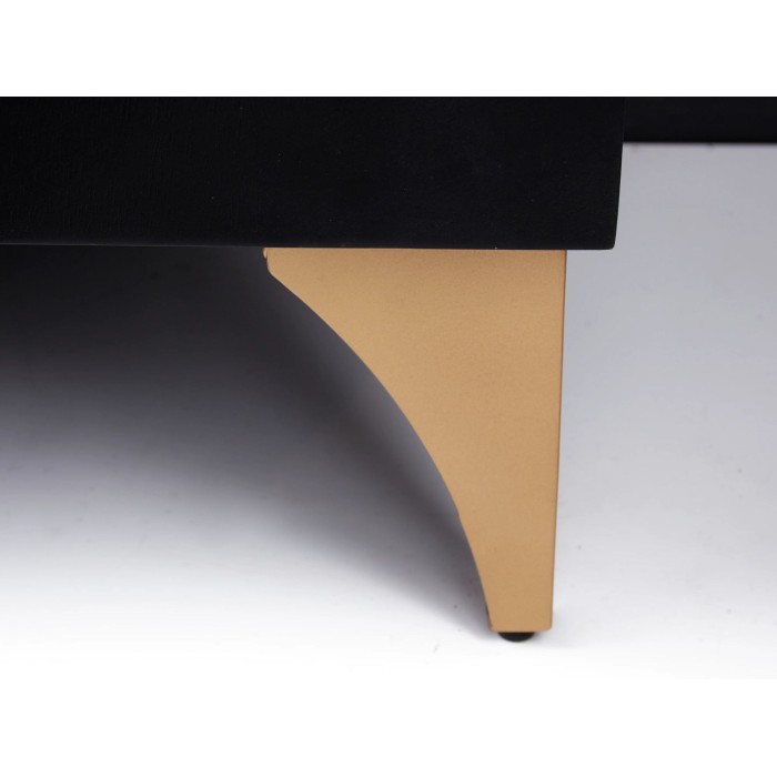 Zoom sur l'un des pieds du buffet SOLARIS 177cm noir et doré