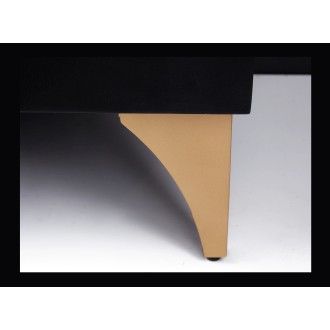 Zoom sur l'un des pieds du buffet SOLARIS 177cm noir et doré