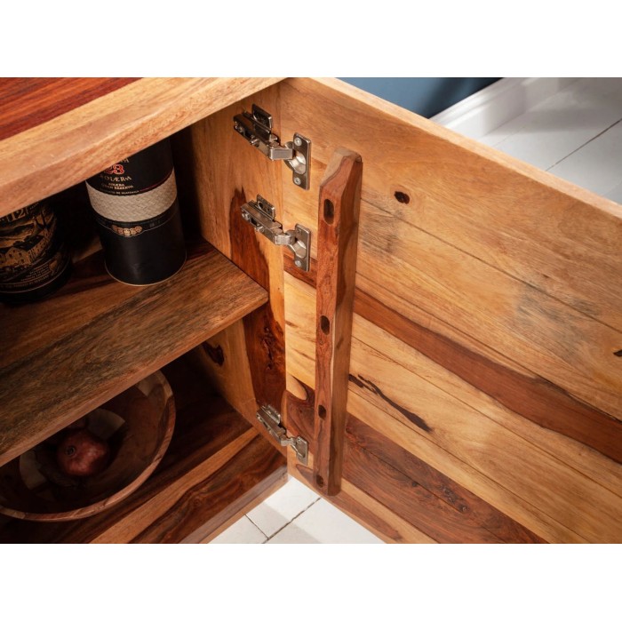 Zoom sur le système d'ouverture du buffet SAVANA 160cm en bois de sheesham
