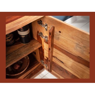 Zoom sur le système d'ouverture du buffet SAVANA 160cm en bois de sheesham