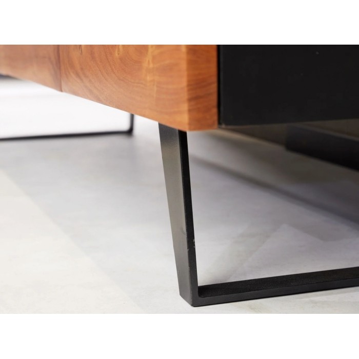 Zoom sur l'un des pieds du buffet WAVY