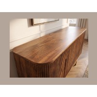 Zoom sur le plateau du buffet ORION 160cm marron