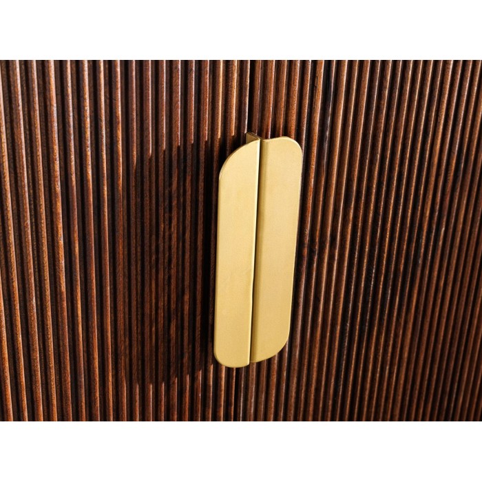 Zoom sur les poignées du buffet ORION 170cm marron et plateau blanc en marbre