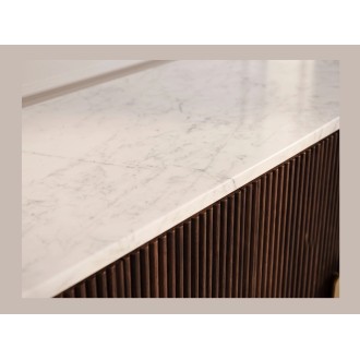 Zoom sur la tranche du plateau du buffet ORION 170cm marron et plateau blanc en marbre