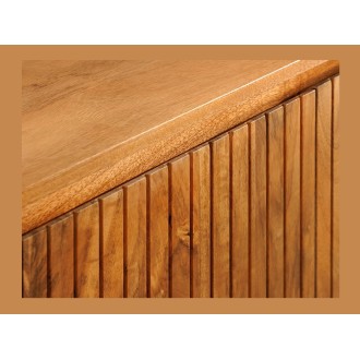Zoom sur la jonction entre le plateau et la façade du buffet ORION 160cm en bois de manguier et pieds noir