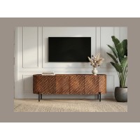 Buffet - meuble TV NOARA 160cm en bois de manguier vu de face avec une télé en situation