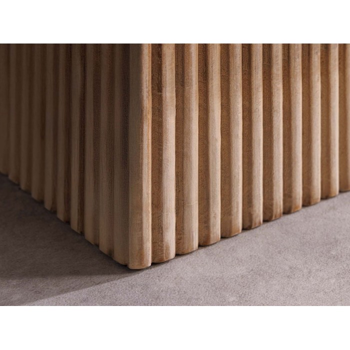 Zoom sur le pied du buffet ORINO 170cm en bois de manguier