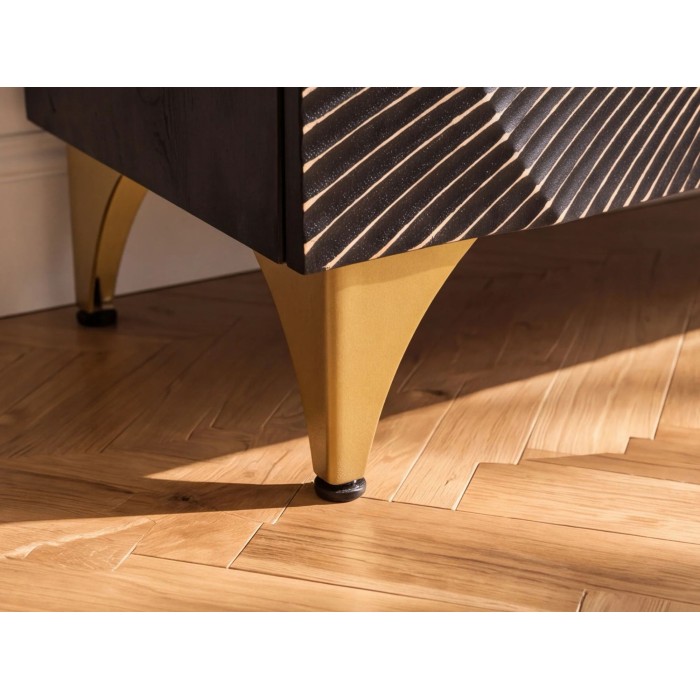 Zoom sur l'un des pieds du buffet SOLARIS 100cm noir et doré