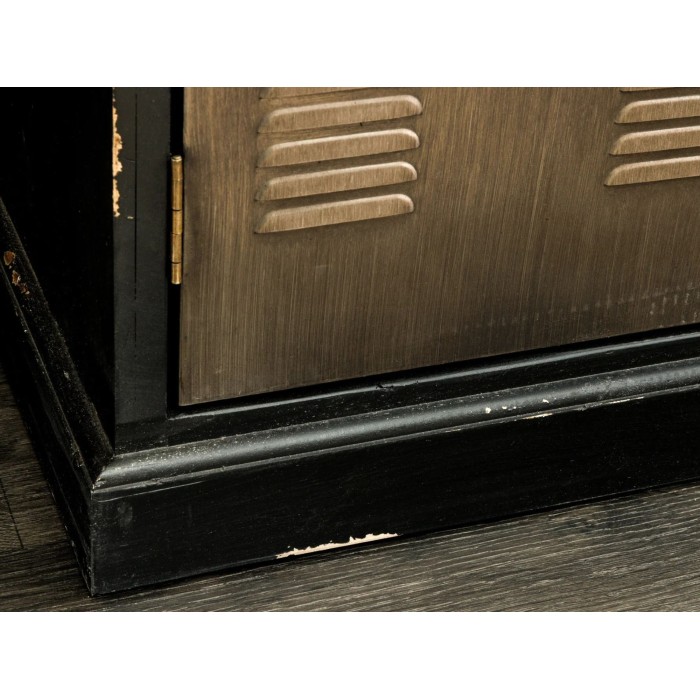 Zoom sur le bas du buffet LOCKER