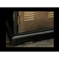 Zoom sur le bas du buffet LOCKER