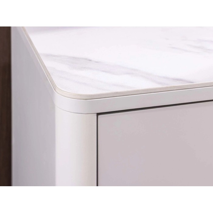 Zoom sur le coin du buffet 180cm MIYA blanc
